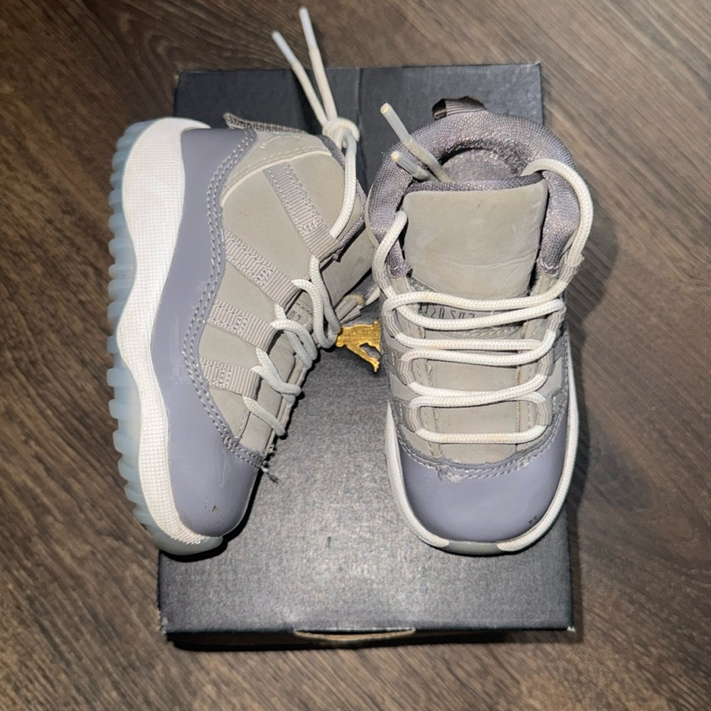 Jordan 11 Cool Grey